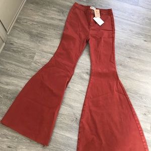 BRAND NEW - Flare pants